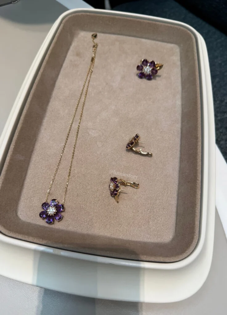 VCA Fleurs de Hawaii Amethyst