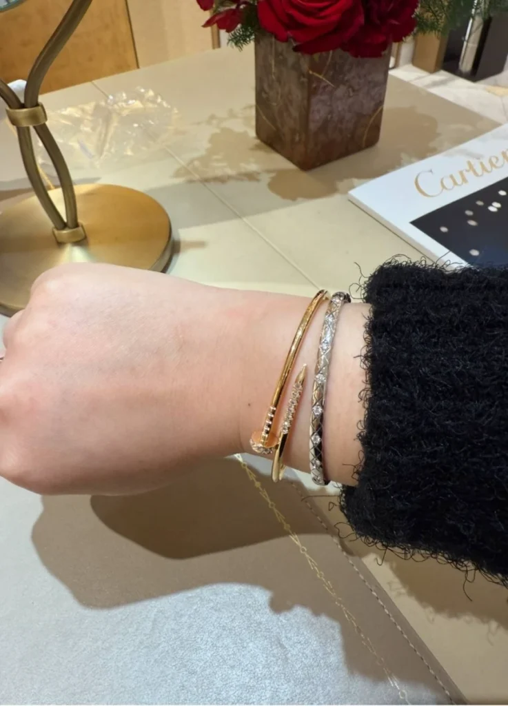 Juste un Clou Reverse Small Bracelet YG