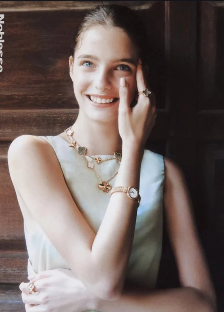 Sweet Alhambra bracelet watch