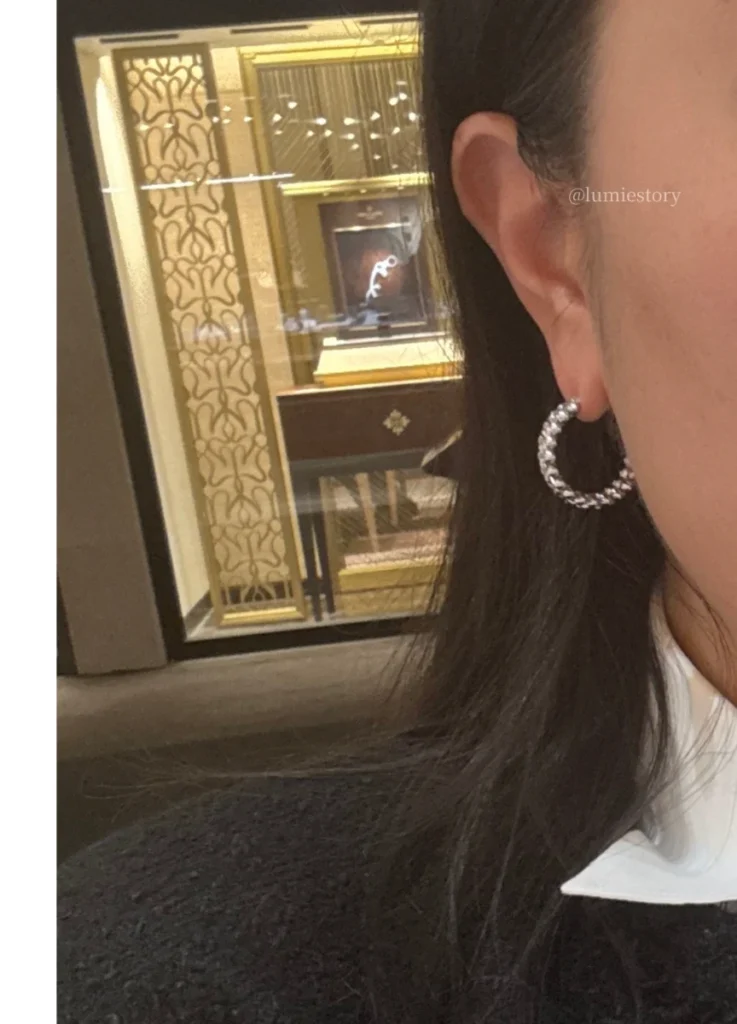 Clash de Cartier hoop earrings, small model

