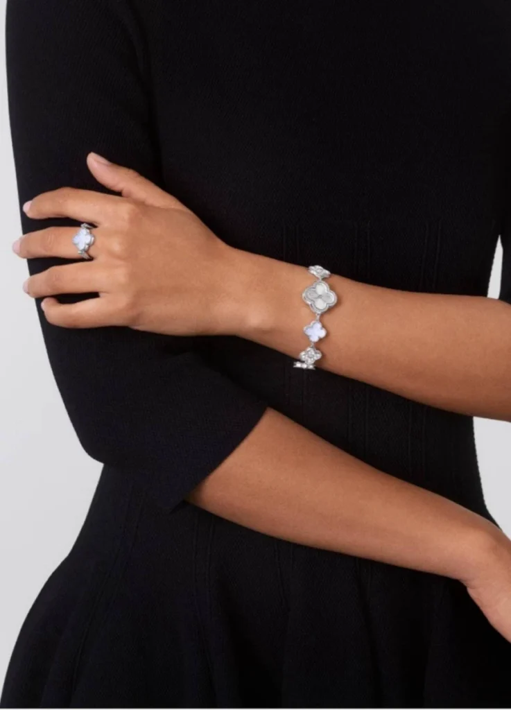 Sweet Alhambra bracelet watch