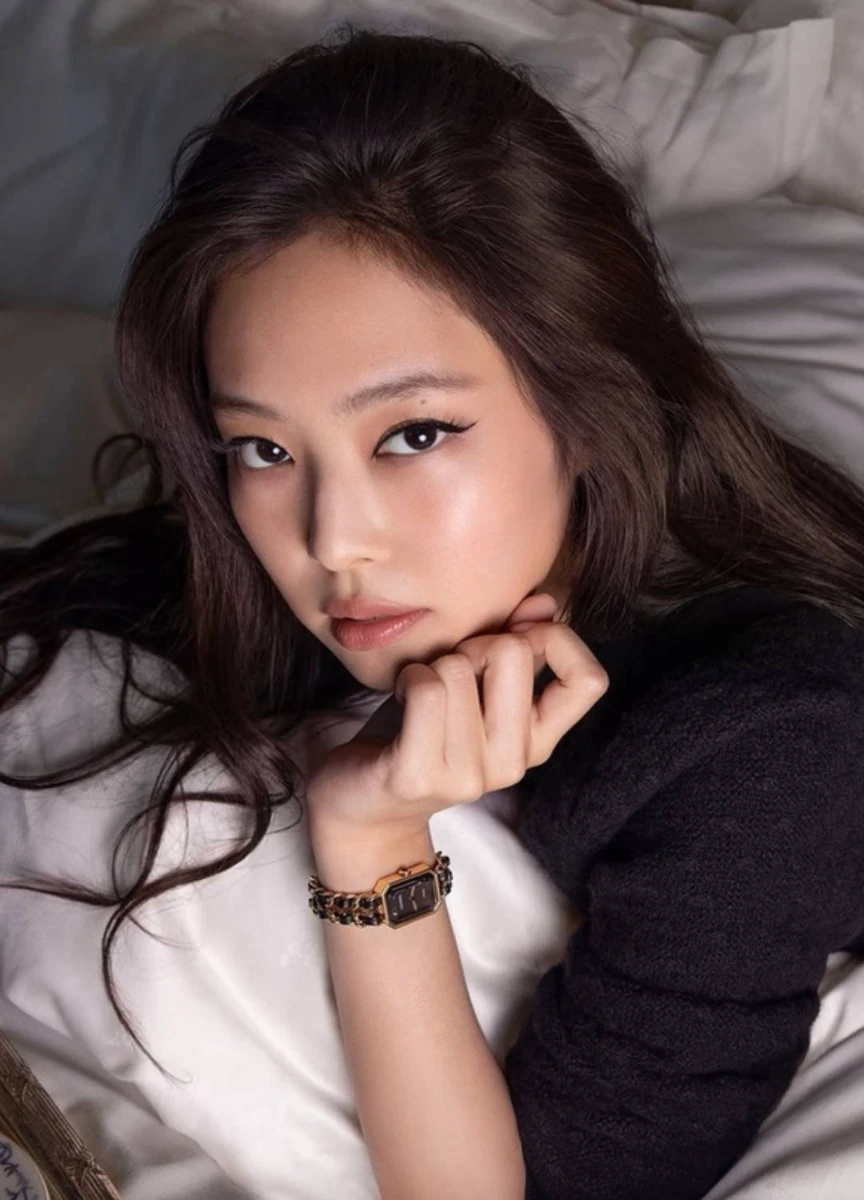 Why Jennie Has Never Worn the Chanel J12 | Première vs J12 — When a Watch Matches the Wrist, Not the Image