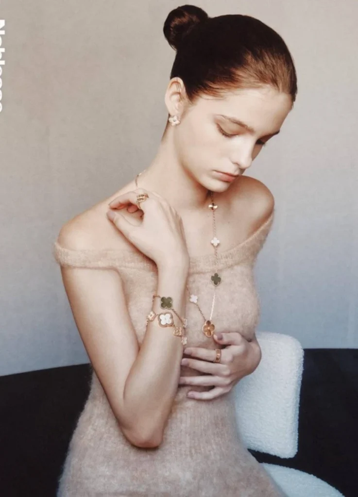 Sweet Alhambra bracelet watch