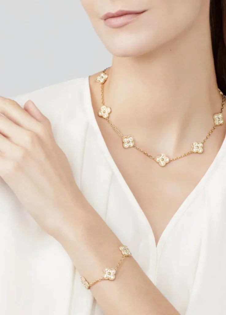 5 Motif Alhambra Bracelet
