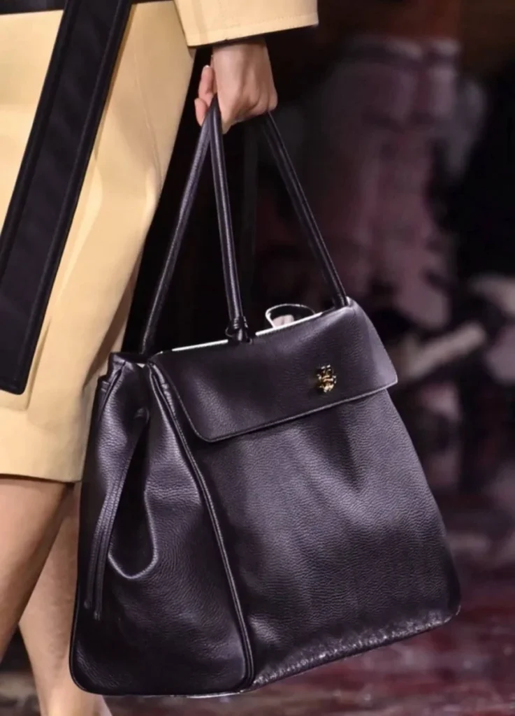 Chanel 2026SS Bags-  Large Shopping Bag
 Grained Calfskin & Gold-Tone Metal  / Black