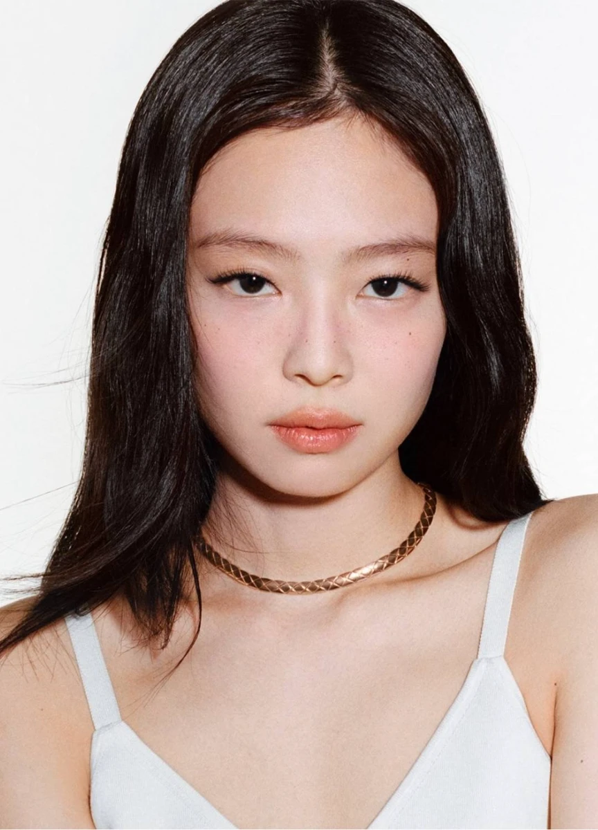 CHANEL COCO CRUSH 2026 | On Structure, Suppleness, and the Rewriting of an Icon