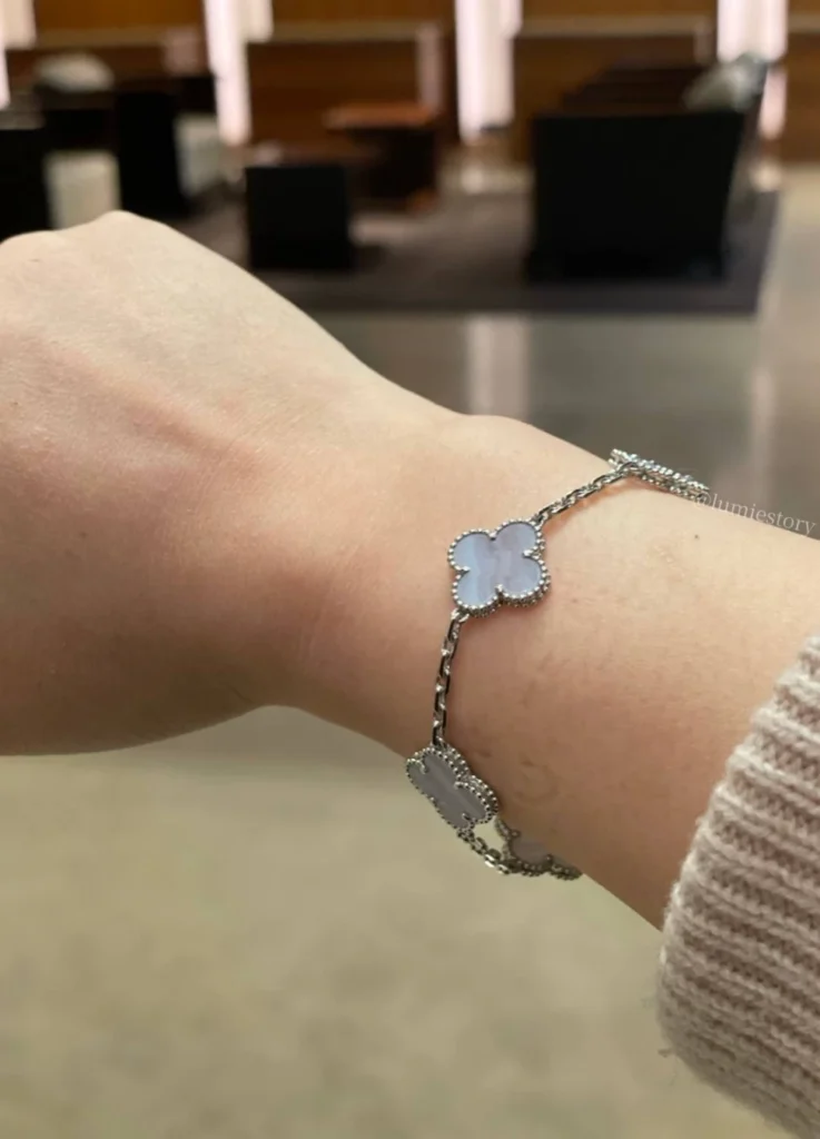 5 Motif Alhambra Bracelet