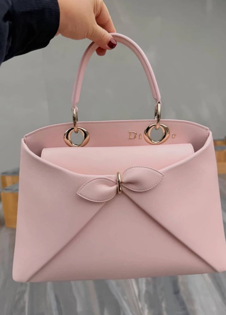 Dior 2026SS Bags | Jonathan Anderson’s First Bag Line-Up — Structure as Strategy