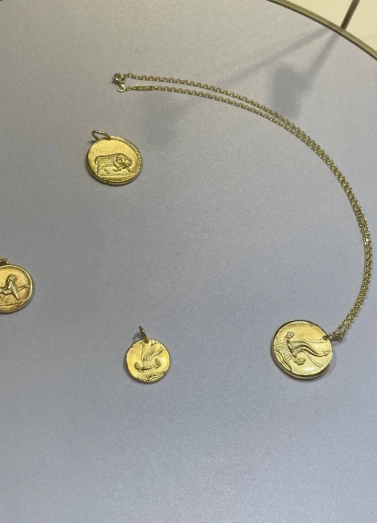 Van Cleef & Arpels Zodiac Necklace YG
