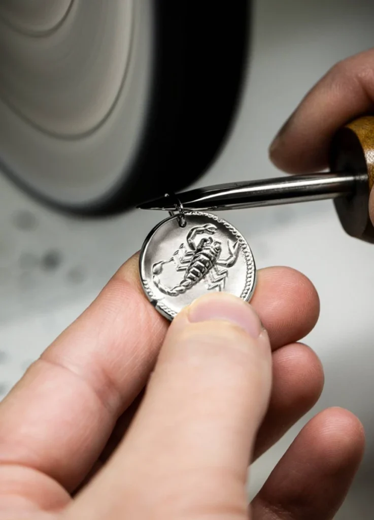 Van Cleef & Arpels Zodiac Collection WG