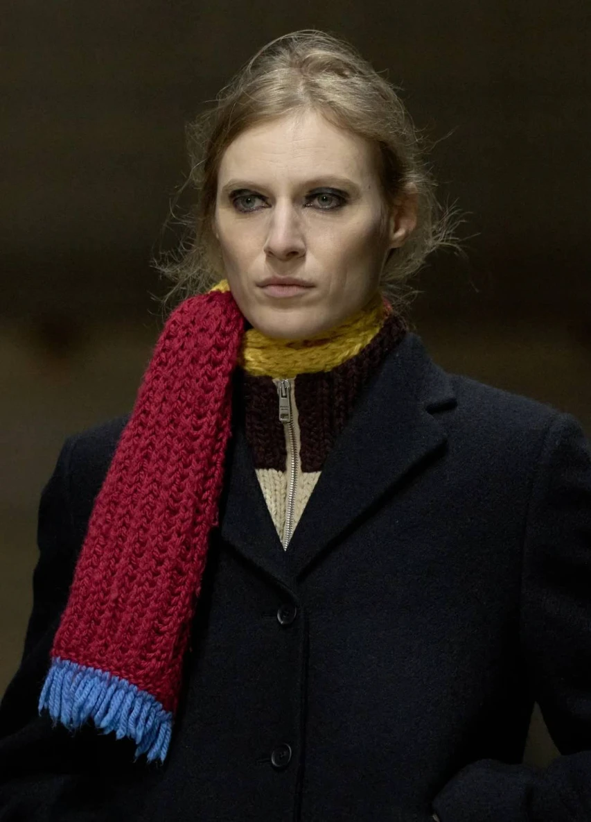 Prada Fall/Winter 2026 Runway Review | Layering as Process, and the Structural Return of Bella Hadid