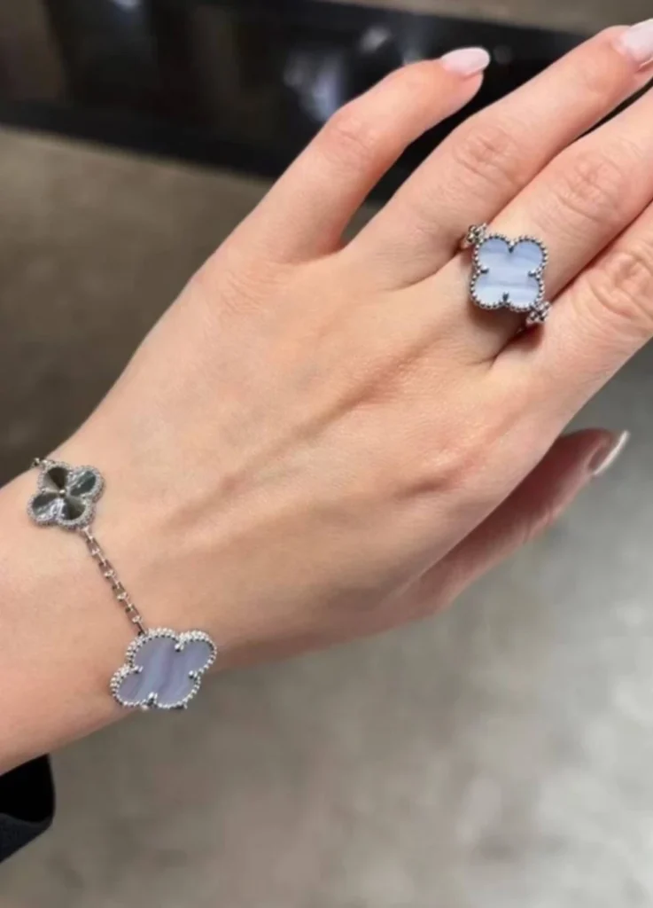 4 Motif Alhambra Bracelet
