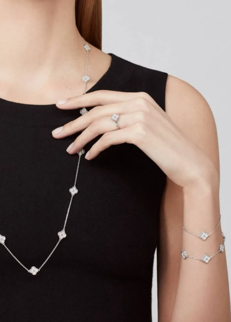 6 Motif Alhambra Bracelet
