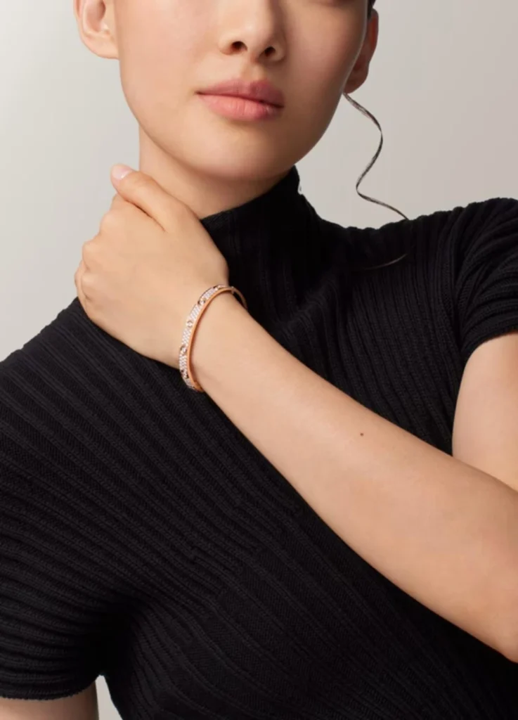 LOVE bracelet, classic model, paved, 10 diamonds
source: Cartier.com