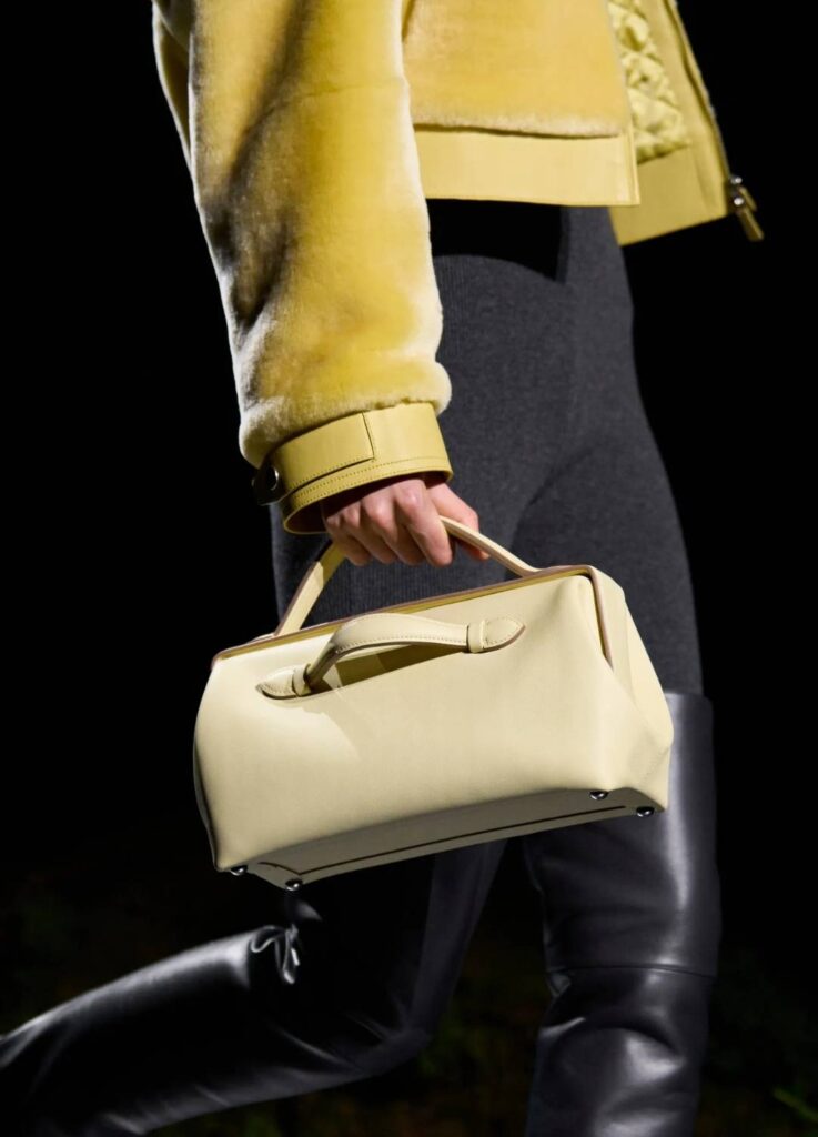 Hermès Fall Winter 2026 Bag
 - East-West Handheld Bag