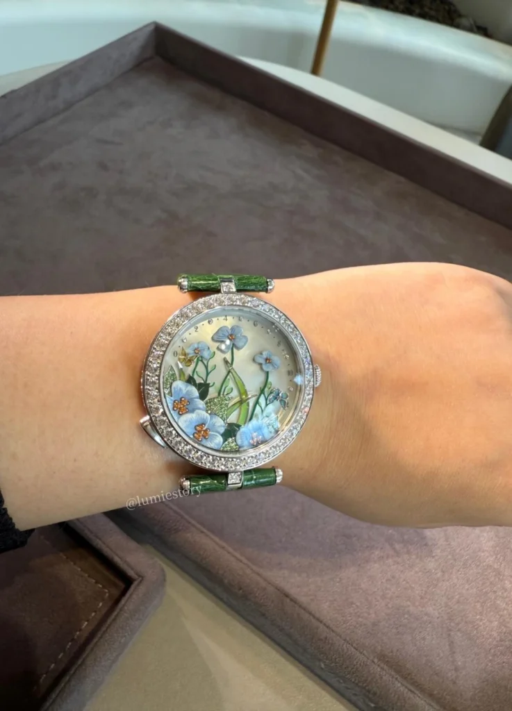 Van Cleef & Arpels Lady Arpels Brise d’Été Watch