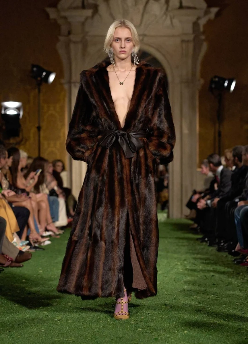 Valentino Fall Winter 2026 Runway Review | Interference and the Subtle Disruption of a Perfect House