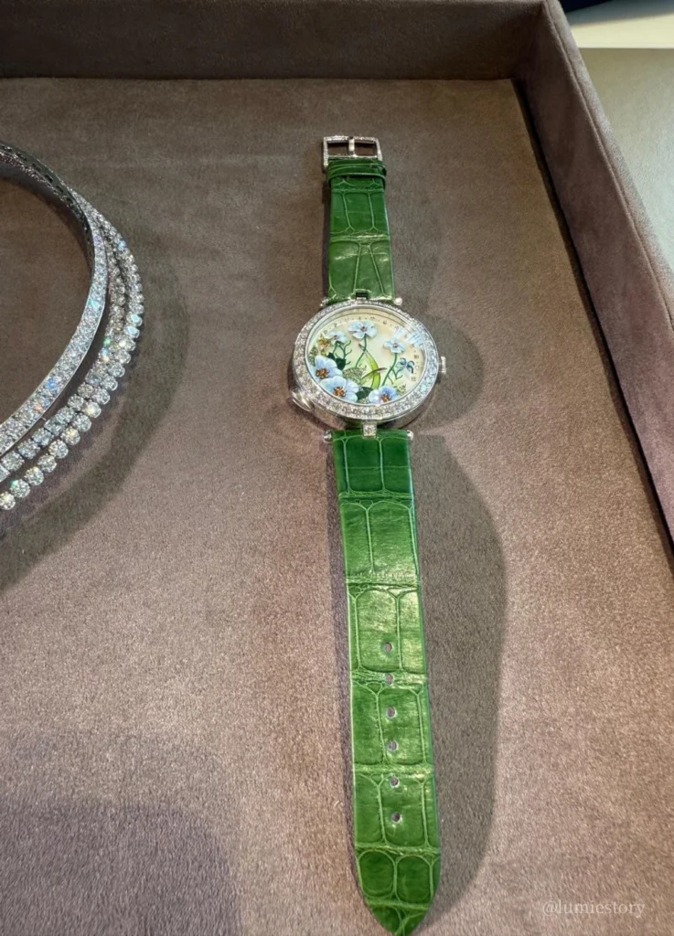 Van Cleef & Arpels Lady Arpels Brise d’Été Watch