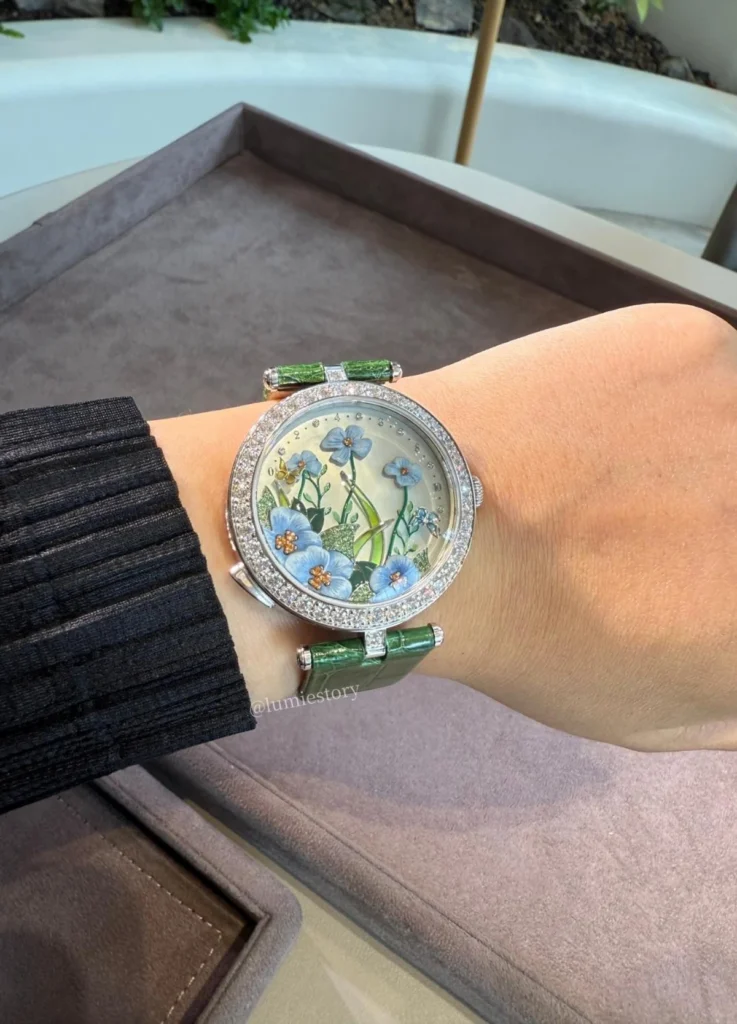 Van Cleef & Arpels Lady Arpels Brise d’Été Watch