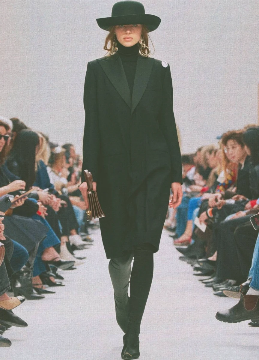 Celine Fall/Winter 2026 Runway Review | Parisian Tailoring, Controlled Tension, and the Discipline of Line