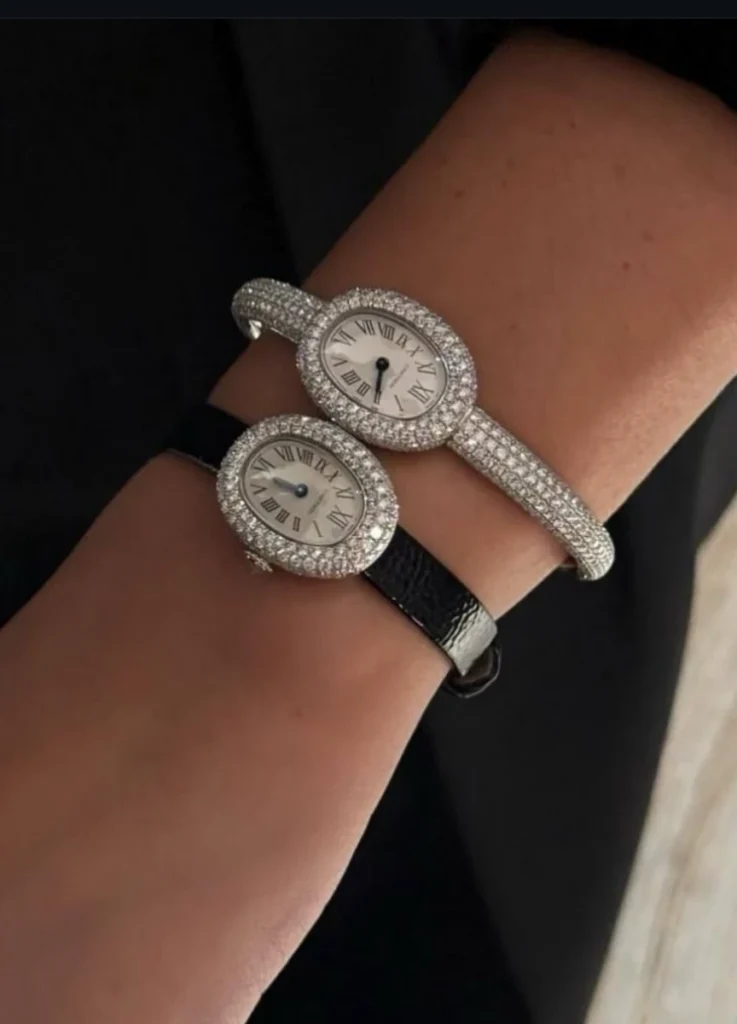 Baignoire watch, mini model, quartz movement.