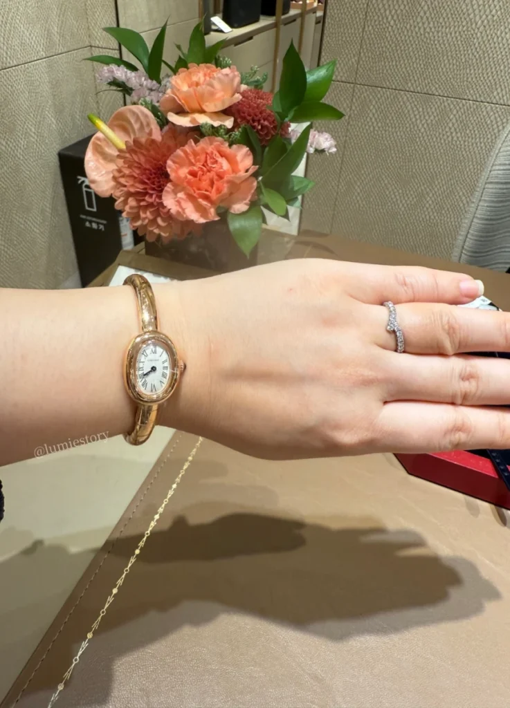 Baignoire watch, mini model, quartz movement. 18K rose gold 