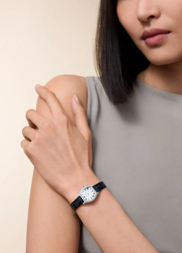Tortue Watch mini, 18K white gold
