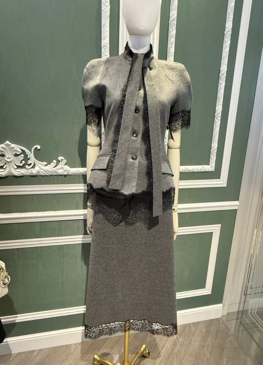 Dior Fall 2026 Gray Lace Flannel Setup