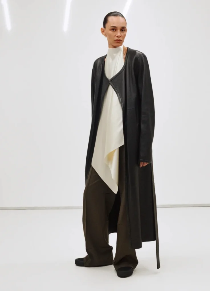 Phoebe Philo Collection E lookbook — Look 7,
photographed by Alasdair McLellan