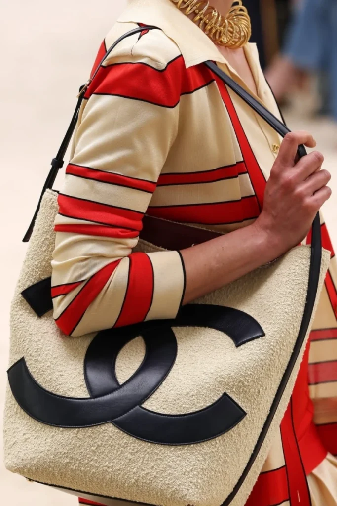 Chanel Cruise 2026/27 Bucket Bag