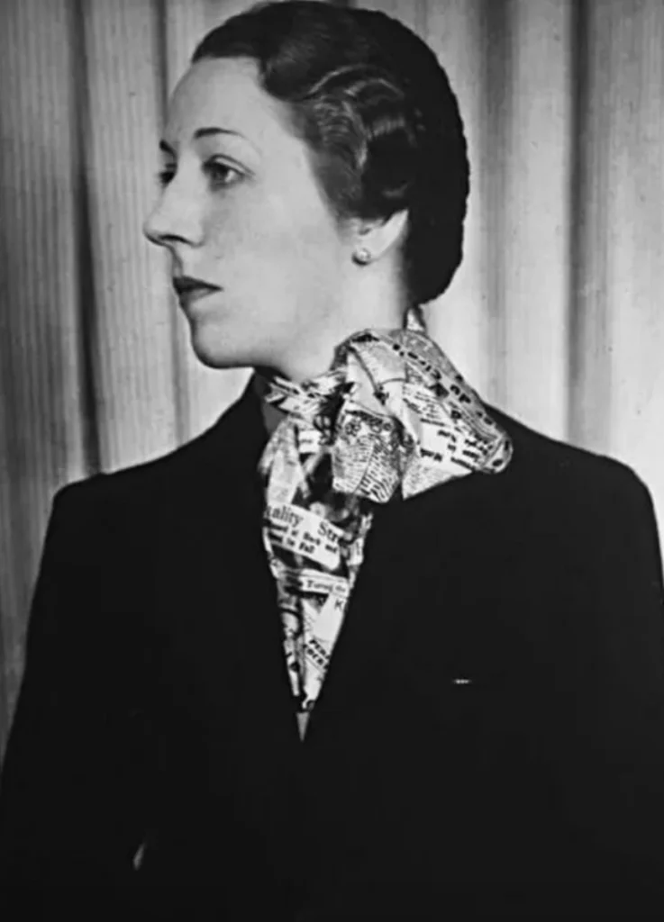Elsa Schiaparelli photographed by Cecil Beaton, 1935, in newsprint scarf