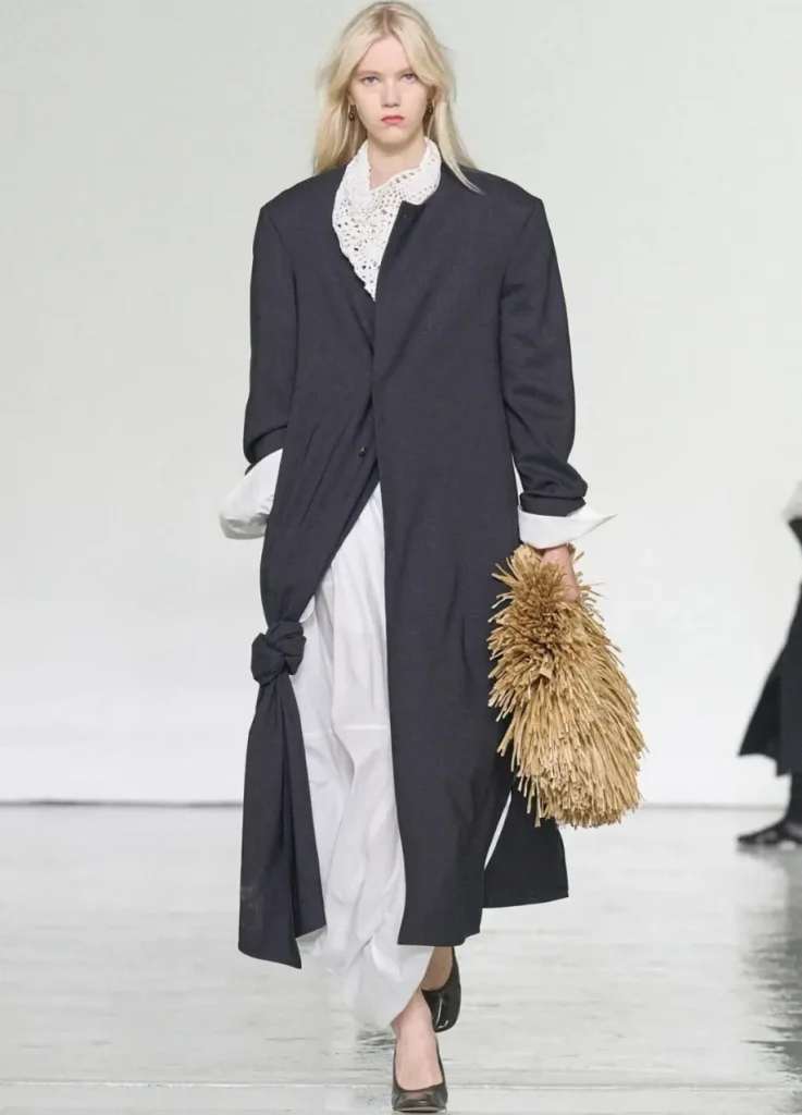 Bottega Veneta Spring 2027 Review | Louise Trotter Lets the Light In